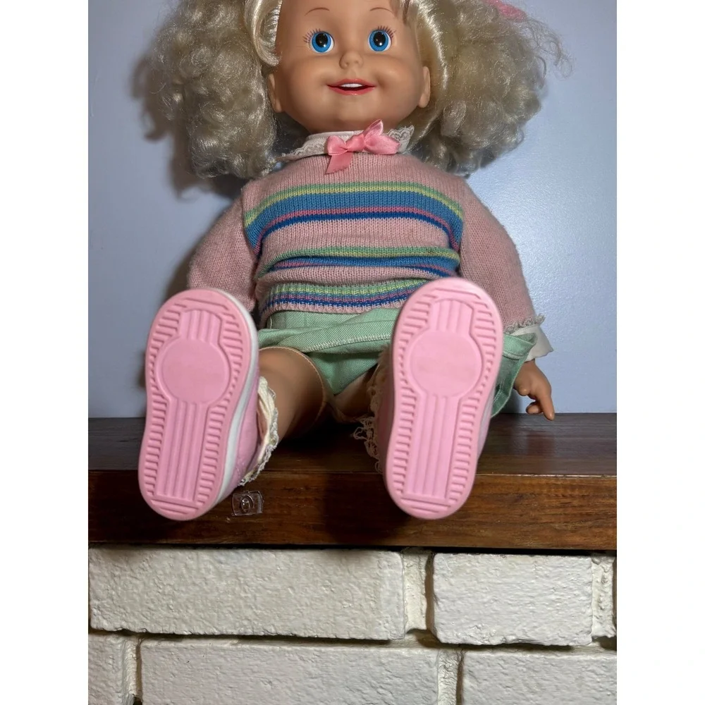 1986 Vintage Playmates Cricket 25